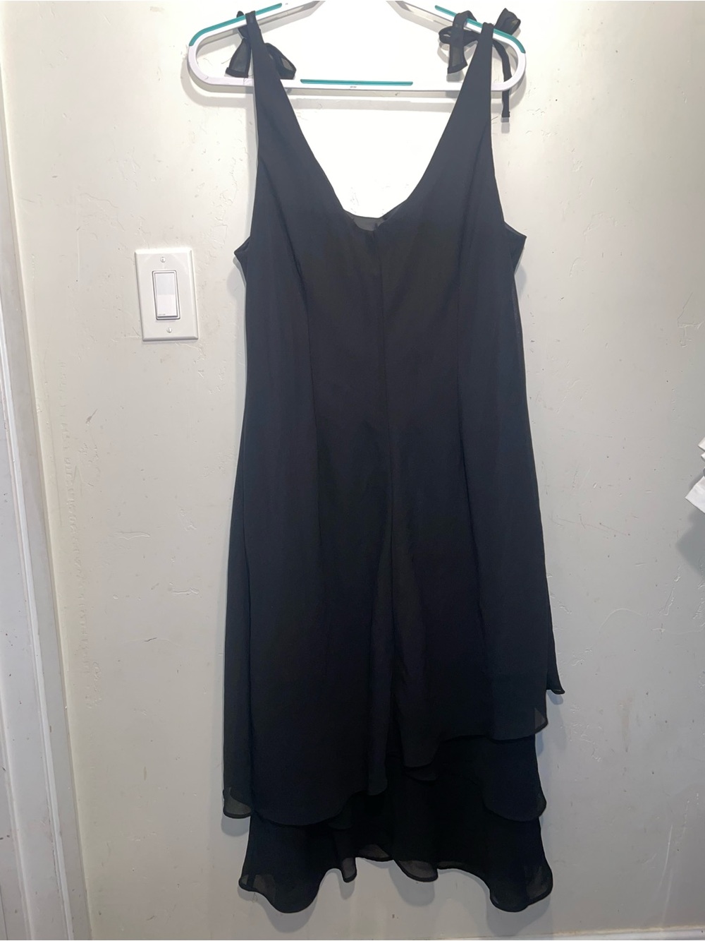 R&K Black High-Low Tiered Tie-Shoulder Dress‎
